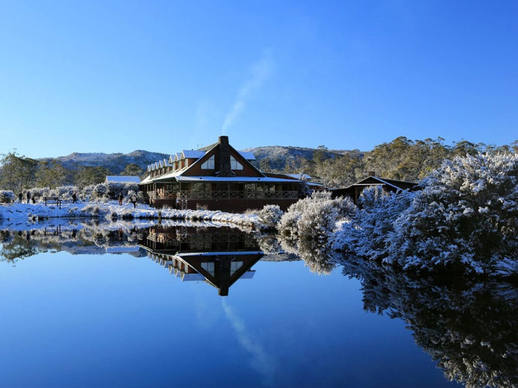 PEPPERS_CRADLE-MOUNTAIN_EXTERNAL_WINTER