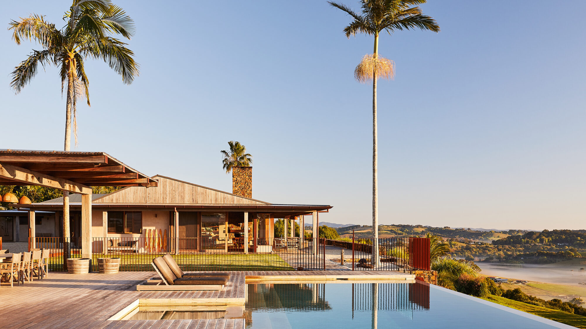 Damia - Pool & House