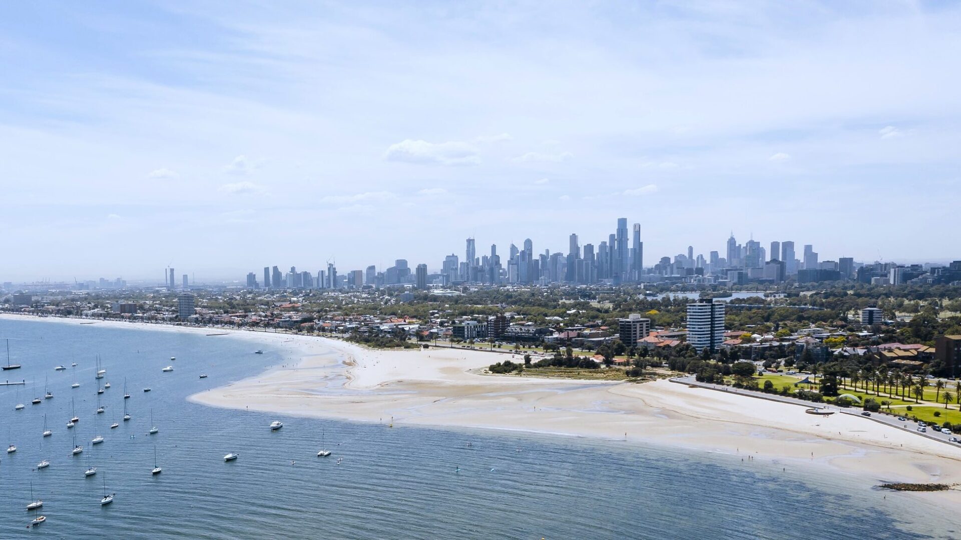 St Kilda Beach wi9th Melbourne City ion the background, Victoria, Australia